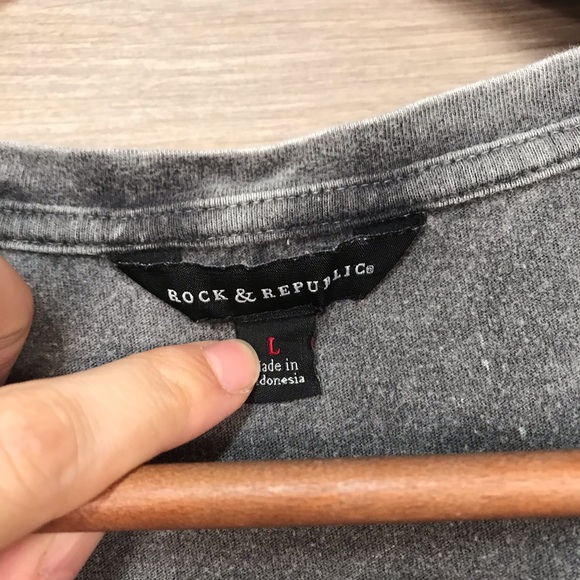 Rock & Republic V-Neck Tee - Picture 4 of 4